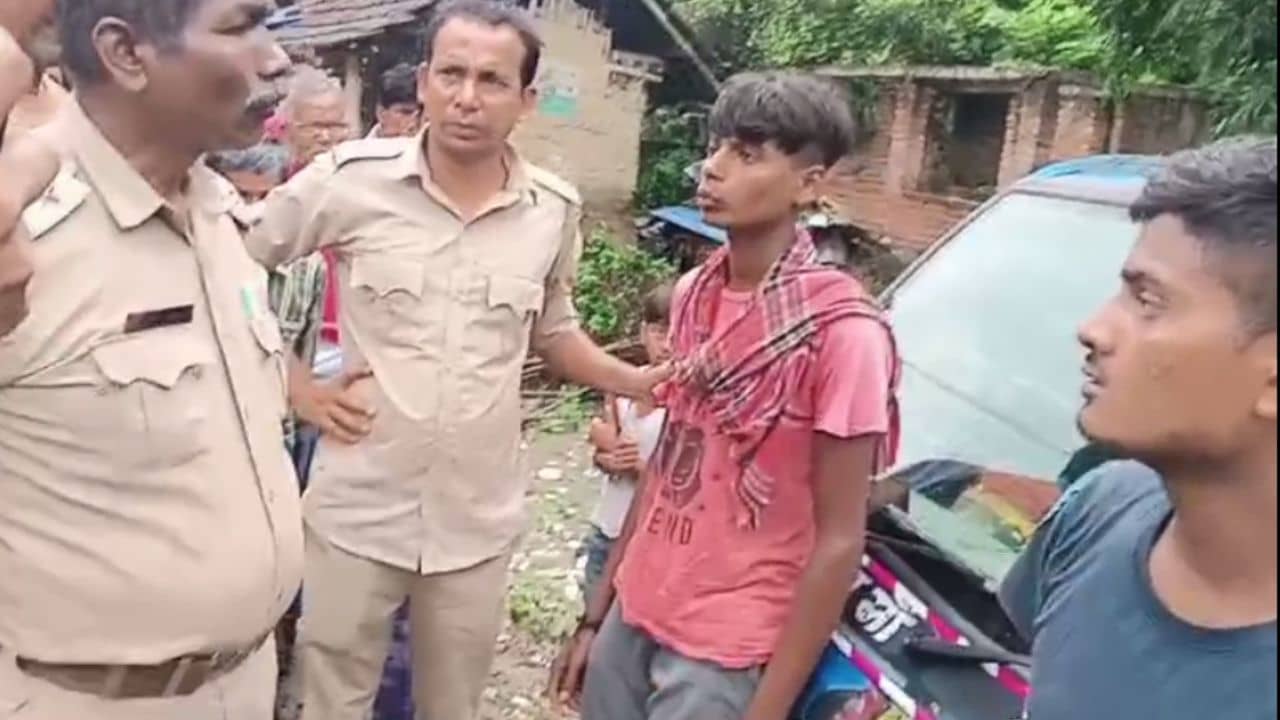 civic volunteer: এলাকা থেকে বালি চুরি করত সিভিক? মারাত্মক অভিযোগ উঠল মইদুলের বিরুদ্ধে