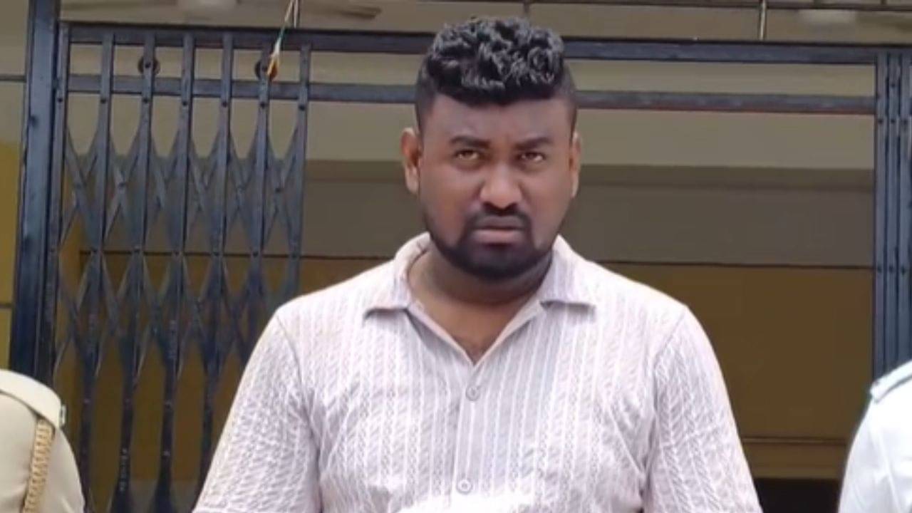 civic volunteer: CBI আধিকারিক বলেছিলেন রেলে চাকরি দেবেন, হাতে এসেছিল অ্যাপয়েন্টমেন্ট লেটার, পরে সুব্রতবাবুর আসল রূপ দেখল সিভিক ভলান্টিয়ার