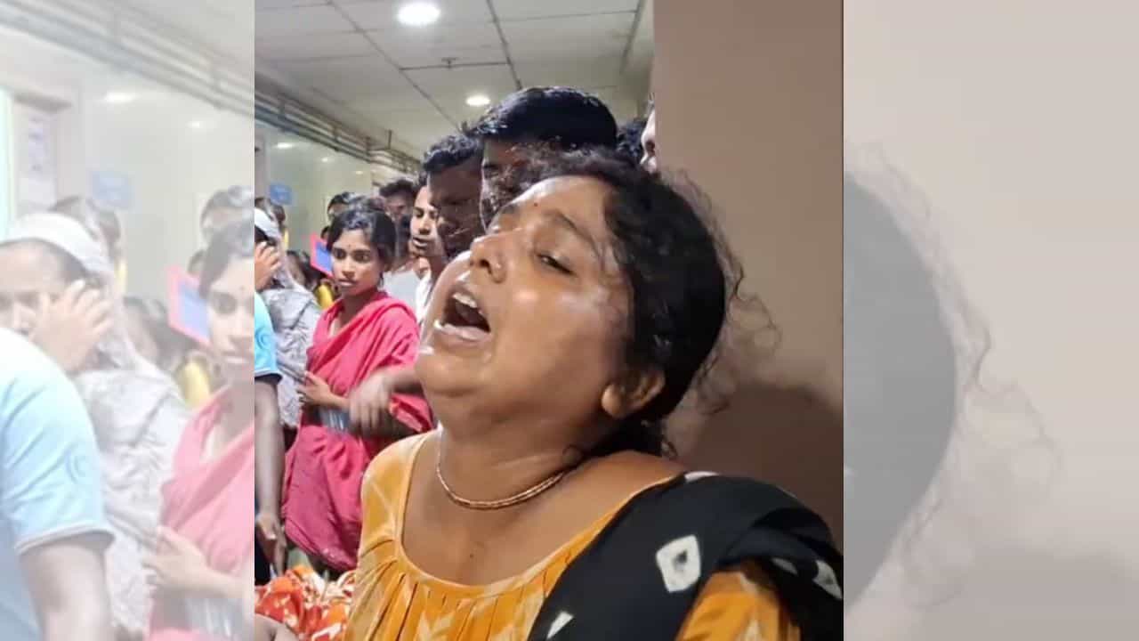 You Tube news: You Tube দেখে শিখতে গিয়ে কী হাল হল ভাবতে পারবেন না, ১২ বছরের বিপ্লবের বাবা-মা এখন শুধু কেঁদেই চলেছেন You Tube news: You Tube দেখে শিখতে গিয়ে কী হাল হল ভাবতে পারবেন না, ১২ বছরের বিপ্লবের বাবা-মা এখন শুধু কেঁদেই চলেছেন