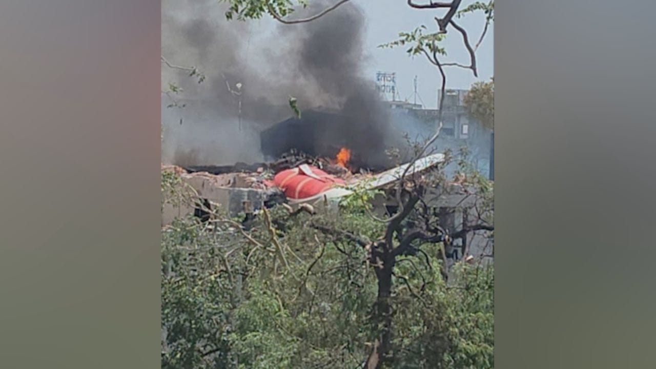 Plane Crash in Ahmedabad LIVE: বিমানবন্দরের অদূরেই ভেঙে পড়ল লন্ডনগামী  বিমান! মৃত্যু ২০০ পার - Bengali News | LIVE Breaking: Passenger Aircraft  Crashes in Ahmedabad – What We Know So Far | TV9 Bangla News