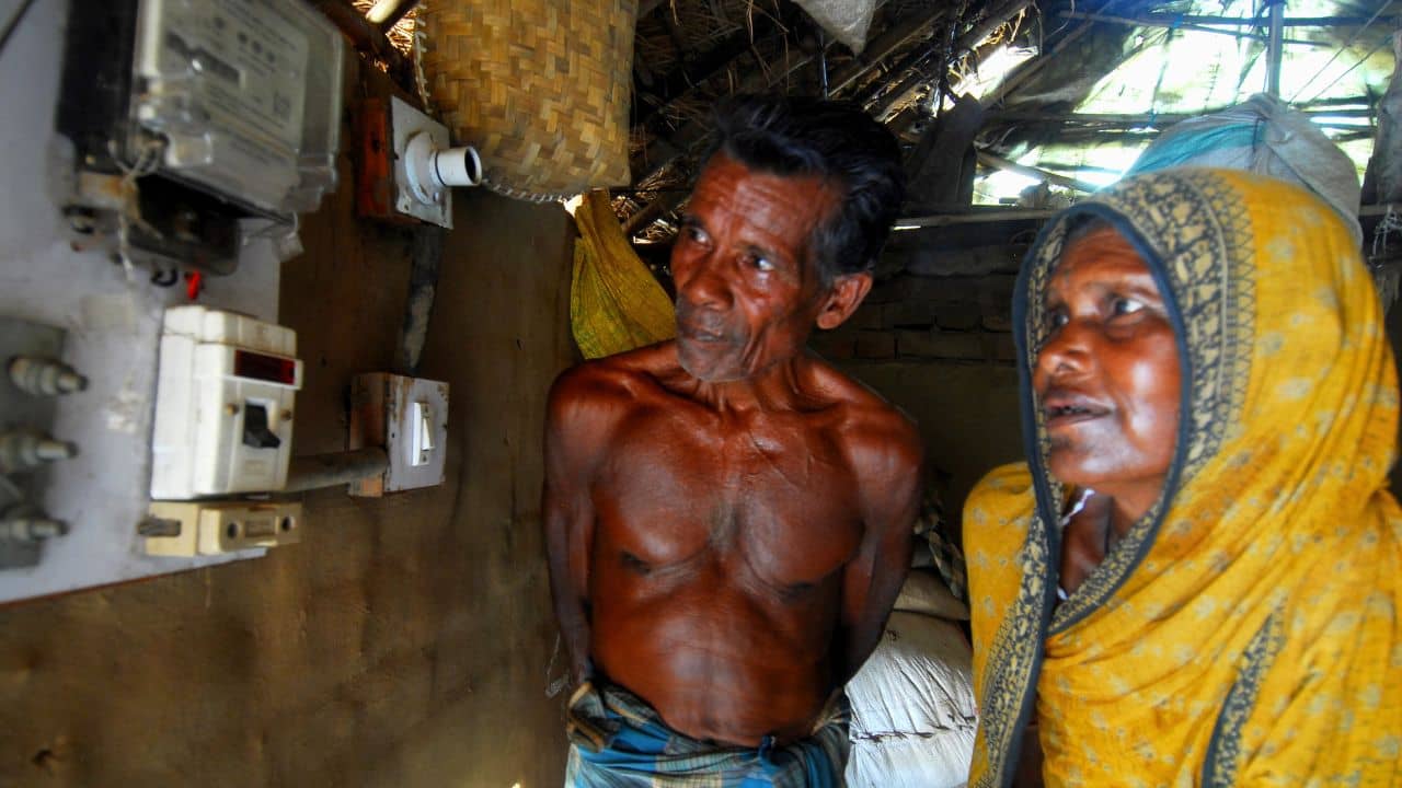 Smart Meter: বসাতে হবে স্মার্ট মিটার! রাজ্য়গুলিকে স্বল্প সময়ের ডেডলাইন কেন্দ্রের