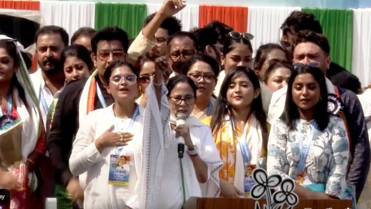 Mamata Banerjee on BJP: আমি যার পিছনে পড়ি ছাড়ি না..., বাঙালিদের উপর অত্যাচার হলে মমতা কী করবেন পরিষ্কার জানিয়ে দিলেন