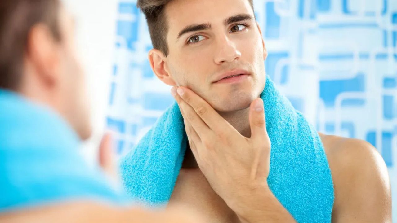 Skin Care Tips: আফটার শেভ নাকি ফিটকিরি ত্বকের জন্য কোনটা ভাল? Skin Care Tips: আফটার শেভ নাকি ফিটকিরি ত্বকের জন্য কোনটা ভাল?