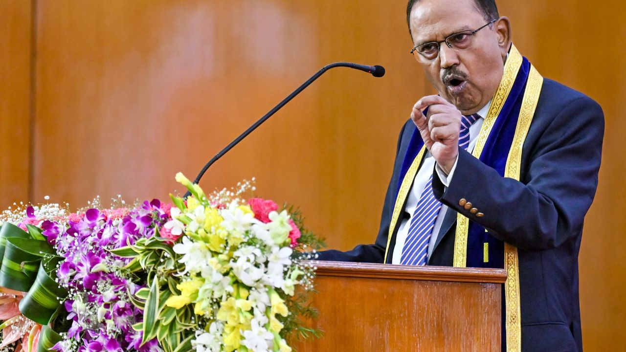 Ajit Doval: 'একটা ছবি দেখান...', সিঁদুর নিয়ে এবার বড় দাবি ডোভালের Ajit Doval: 'একটা ছবি দেখান...', সিঁদুর নিয়ে এবার বড় দাবি ডোভালের