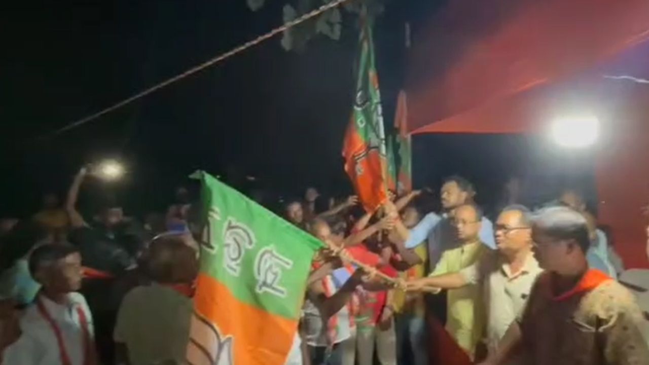 Alipurduar: ২১ জুলাইয়ের পর ফের ধাক্কা তৃণমূলে, একসঙ্গে বিজেপিতে যোগ ৫০ পরিবারের