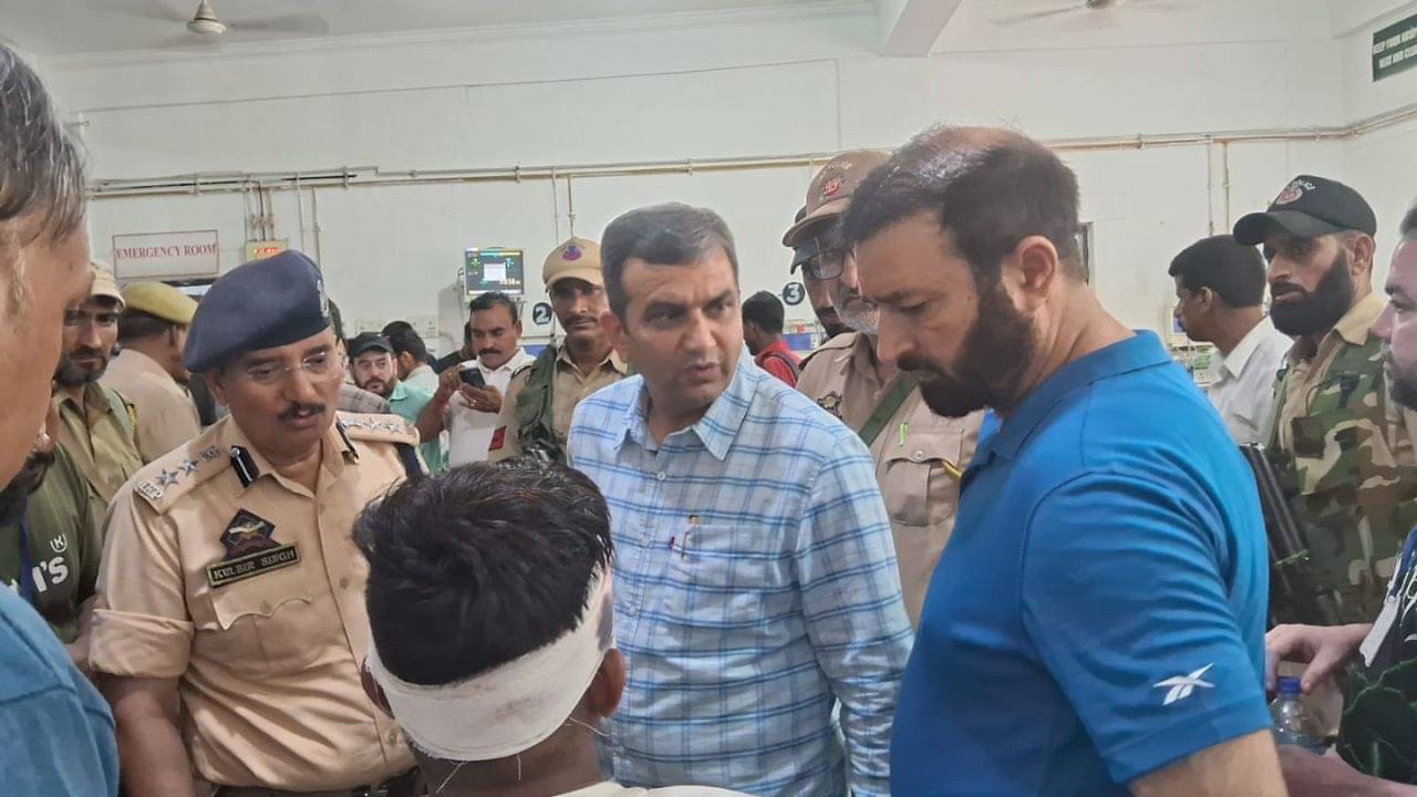 Amarnath Yatra: পহেলগাঁও হয়ে অমরনাথ যাওয়ার পথে বড় বিপদের সম্মুখীন পুণ্যার্থীরা, ছুটে গেল পুলিশ