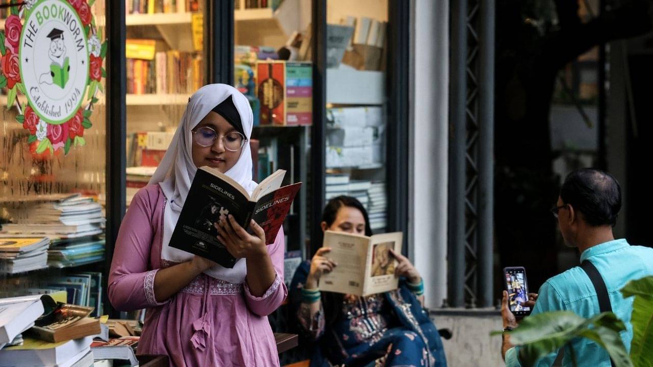 Bangladesh: লেগিংস, ছোট হাতার পোশাকে ফতোয়া! বিতর্কের মুখে পড়ে পিছু হটল বাংলাদেশ