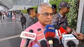 'হয়তো পার্টি চায় না আমি যাই', মোদীর সভার দিনই কেন দিল্লি গেলেন দিলীপ? 'হয়তো পার্টি চায় না আমি যাই', মোদীর সভার দিনই কেন দিল্লি গেলেন দিলীপ?