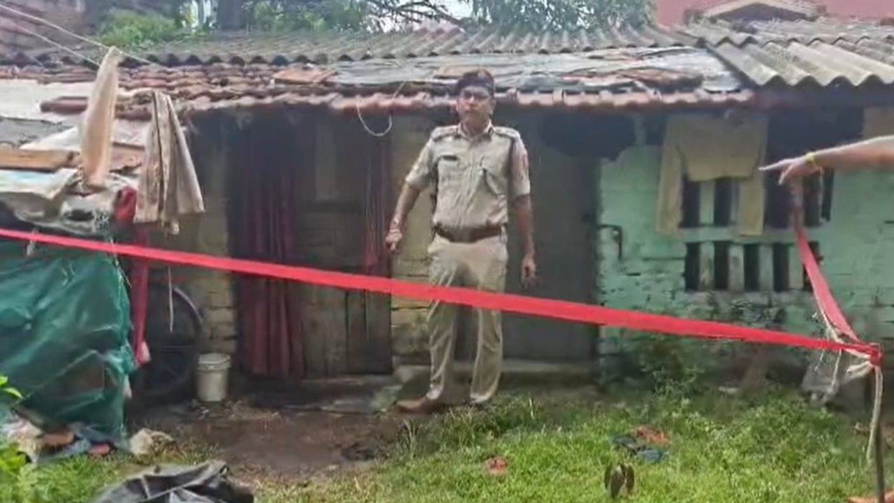 Hooghly: বাবা গো.... শুধু এটুকুই শুনেছিলেন, মাঝ রাতে ঘরে ঢুকে যুগলকে দেখে স্তম্ভিত পড়শিরা