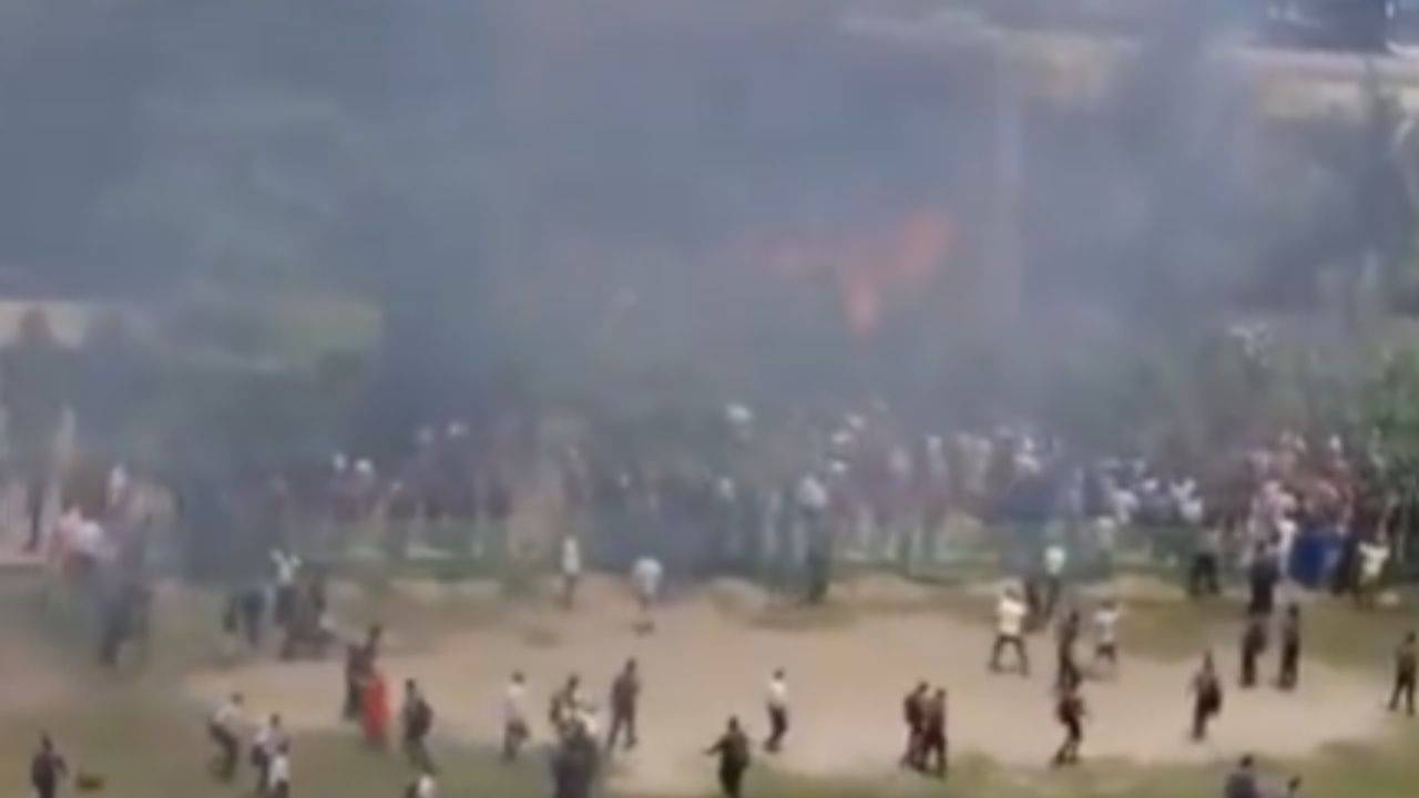 Bangladesh Plane Crash:  বাংলাদেশে স্কুলের উপরে ভেঙে পড়ল যুদ্ধবিমান, ভয়াবহ দুর্ঘটনায় মৃত ৩১