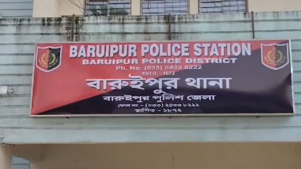 South 24 Parganas: বাইক চুরি করতে বৃদ্ধাকে ধর্ষণ, হাতের বালা দেখে অভিযুক্তকে ধরল পুলিশ