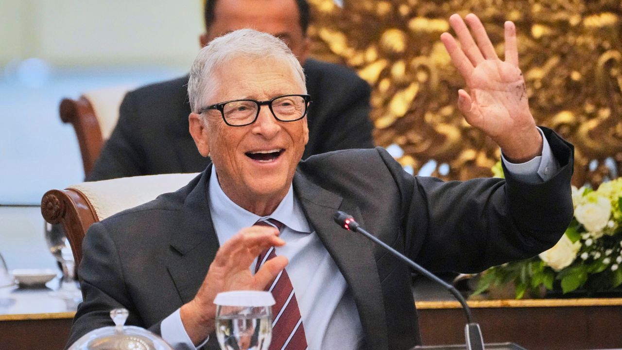 এই ৩ চাকরি খেতে পারবে না Artificial Intelligence, জানিয়ে দিলেন Bill Gates! এই ৩ চাকরি খেতে পারবে না Artificial Intelligence, জানিয়ে দিলেন Bill Gates!