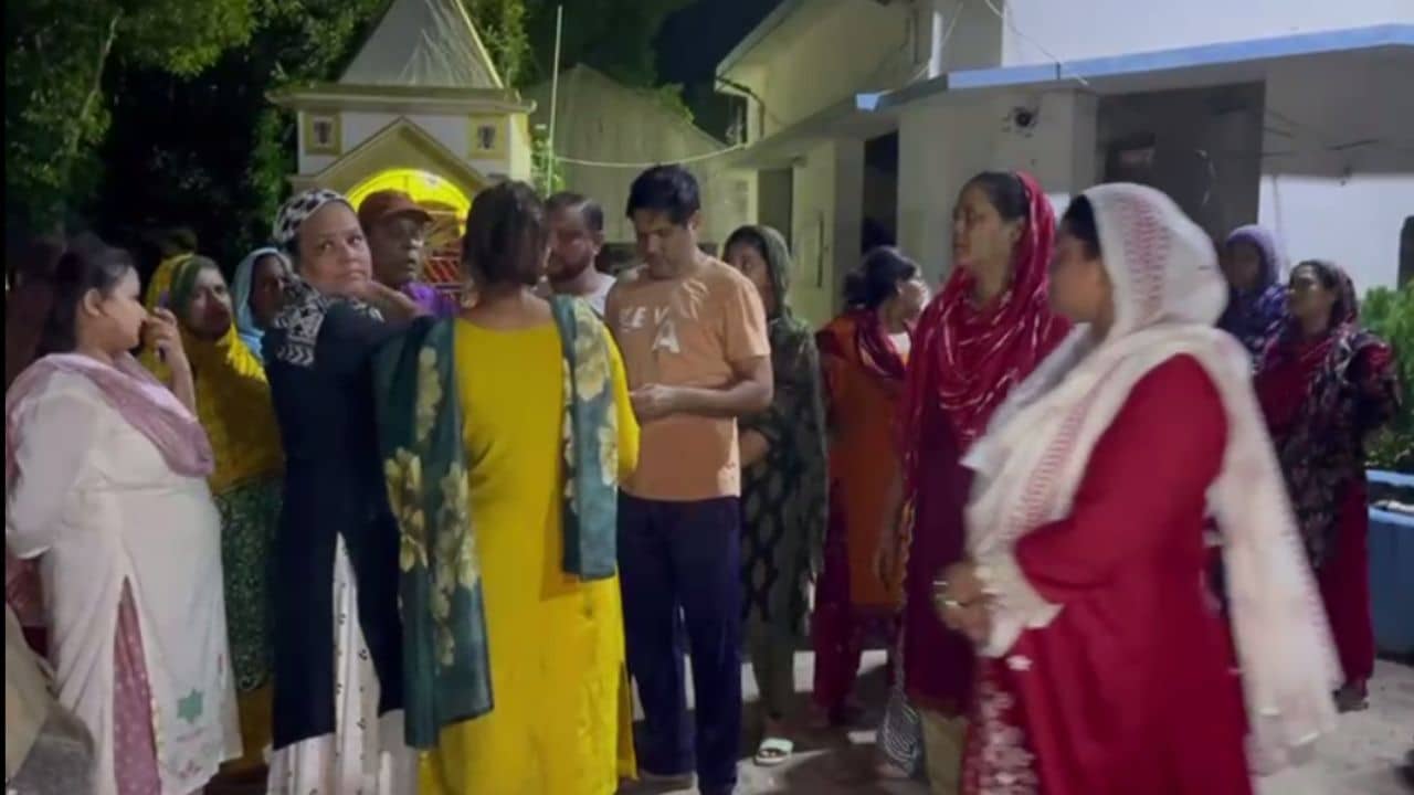 Birbhum: মহম্মদ সামির প্রাক্তন স্ত্রীর বিরুদ্ধে হেনস্থার অভিযোগ, ভাইরাল ভিডিয়ো