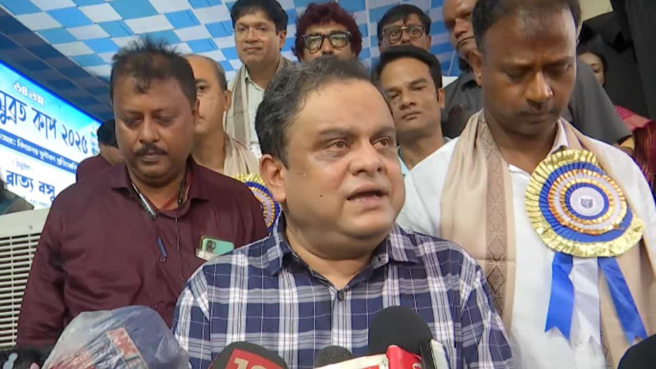 Bratya Basu: CAA-র জন্য বাংলার কতজন আবেদন করেছেন? জানালেন ব্রাত্য Bratya Basu: CAA-র জন্য বাংলার কতজন আবেদন করেছেন? জানালেন ব্রাত্য