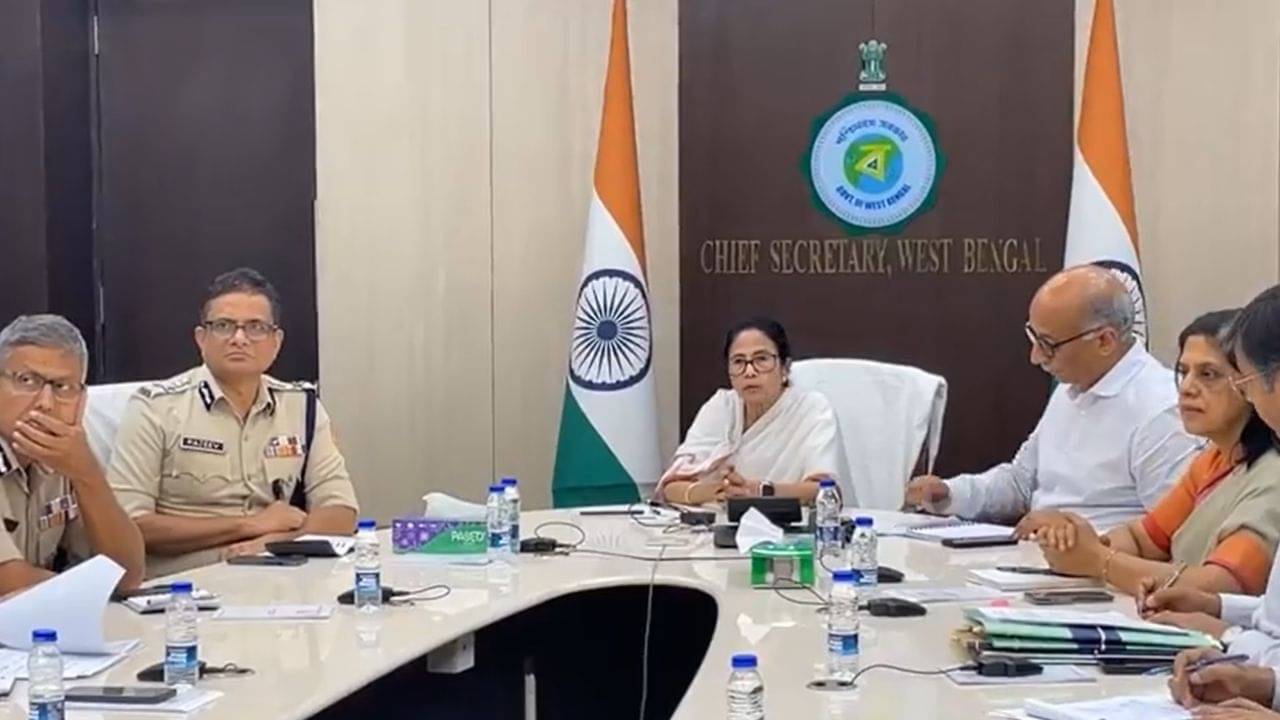 Mamata Banerjee: বামফ্রন্ট আমলে রাতে জল ছাড়ত, DVC-কে আক্রমণ করে কোন তথ্য তুলে ধরলেন মমতা?