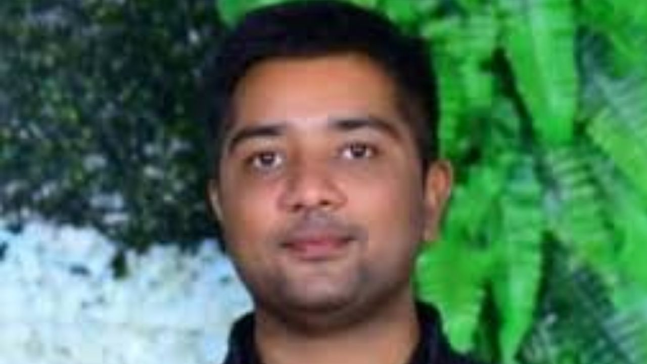 ED Arrest: বিপুল আর্থিক তছরুপের অভিযোগ, গ্রেফতার প্রাক্তন মুখ্যমন্ত্রীর ছেলে ED Arrest: বিপুল আর্থিক তছরুপের অভিযোগ, গ্রেফতার প্রাক্তন মুখ্যমন্ত্রীর ছেলে