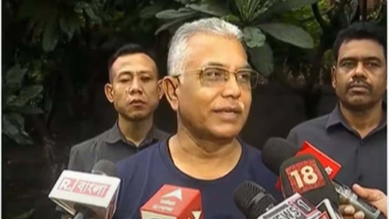 Dilip Ghosh: নিশানায় এবার তৃণমূল থেকে বিজেপিতে আসা নেতারা... একুশে জুলাই নিয়ে জল্পনায় বিস্ফোরক দিলীপ