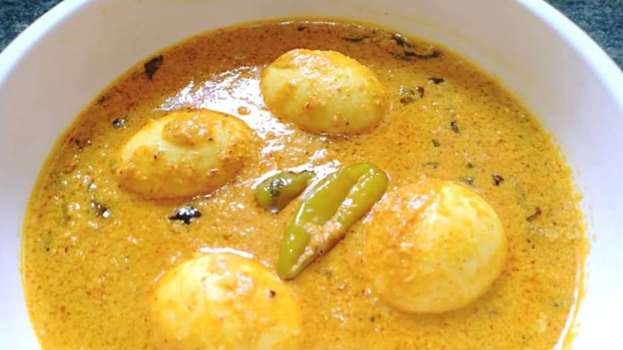 ডিমের কারি আর নয়, বরং রেঁধে ফেলুন এগ কোর্মা! সময় লাগবে ৩ মিনিট