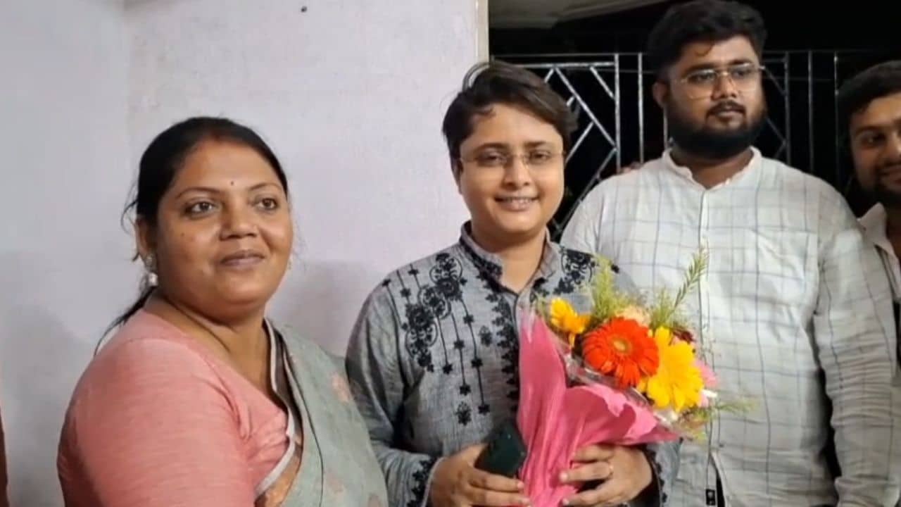 TMC News: ৯ দিনেই পদ গেল বিধায়ক-ঘনিষ্ঠের, জায়গা পেলেন কল্যাণ-ঘনিষ্ঠই!