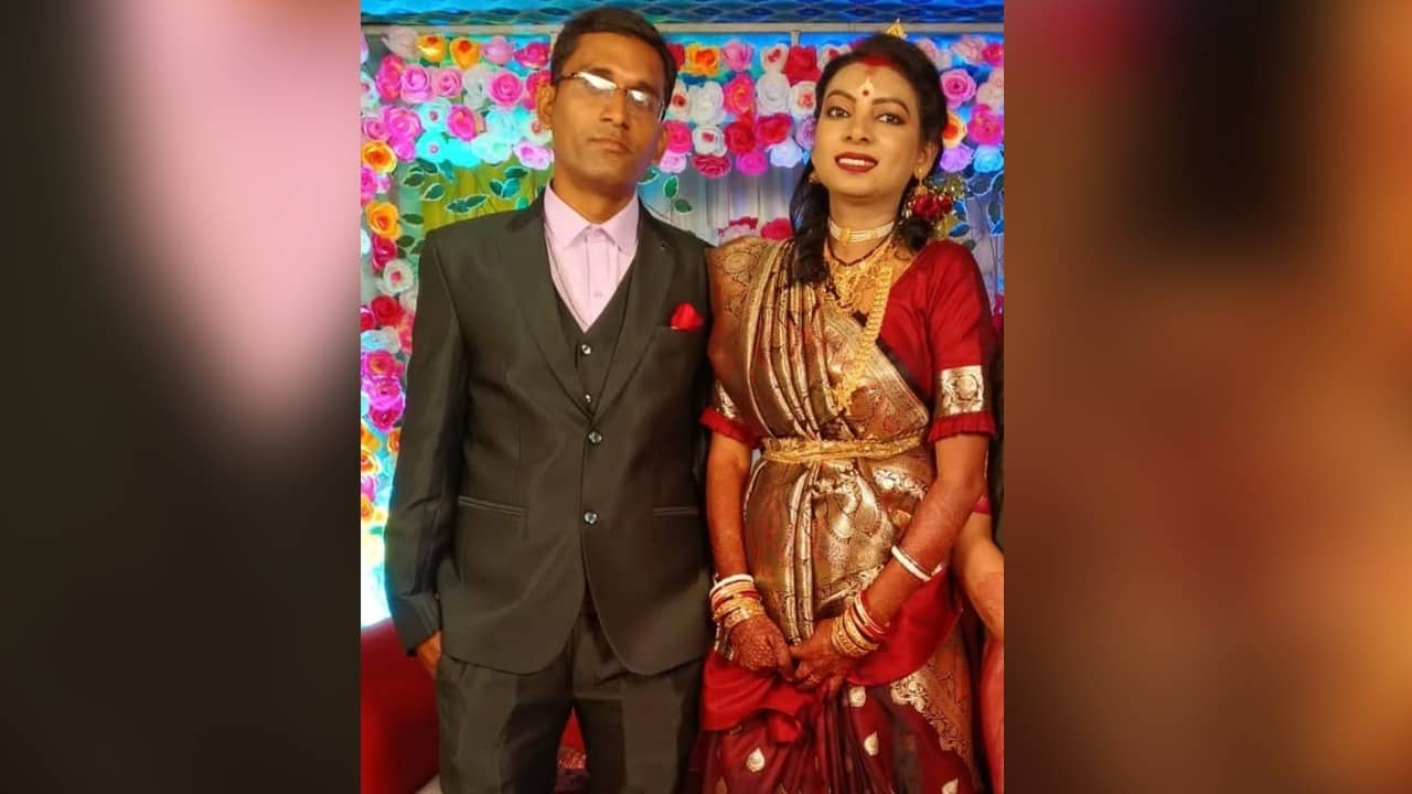 Hooghly: ৫ মাস আগে বিয়ে, সিভিক ভলান্টিয়ারের স্ত্রীর ঝুলন্ত দেহ উদ্ধার, খুনের অভিযোগ পরিবারের