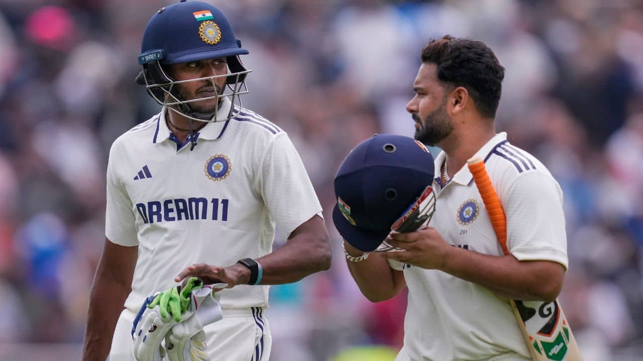 IND vs ENG: হাফসেঞ্চুরির পর সাইয়ের উইকেট উপহার, পন্থের চোট চিন্তায় দিন শেষ ভারতের