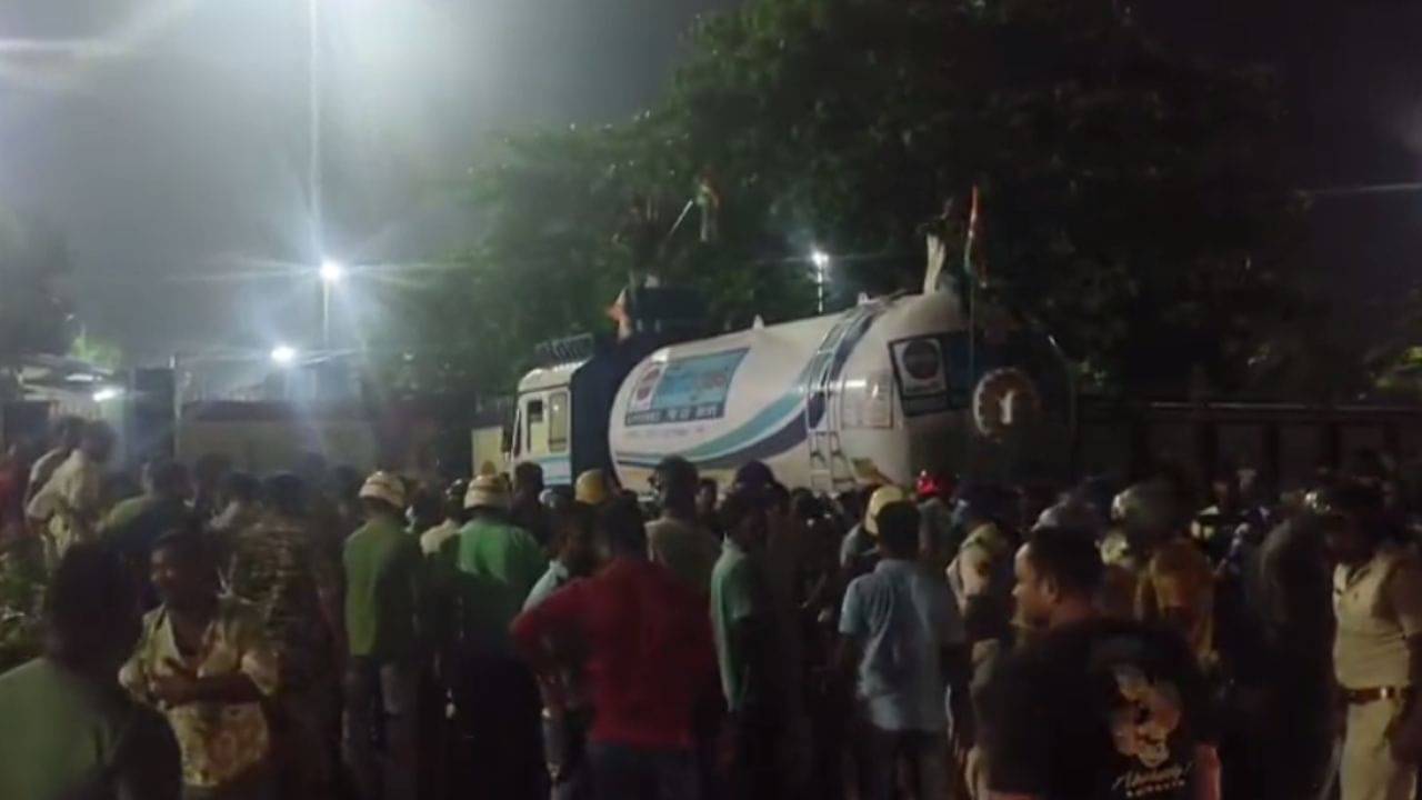 Indian oil: বজবজে ব্যাপক উত্তেজনা, গ্যাস বের করে বিক্ষোভ ইন্ডিয়ান অয়েলের শ্রমিকদের, গ্রেফতার ৪০