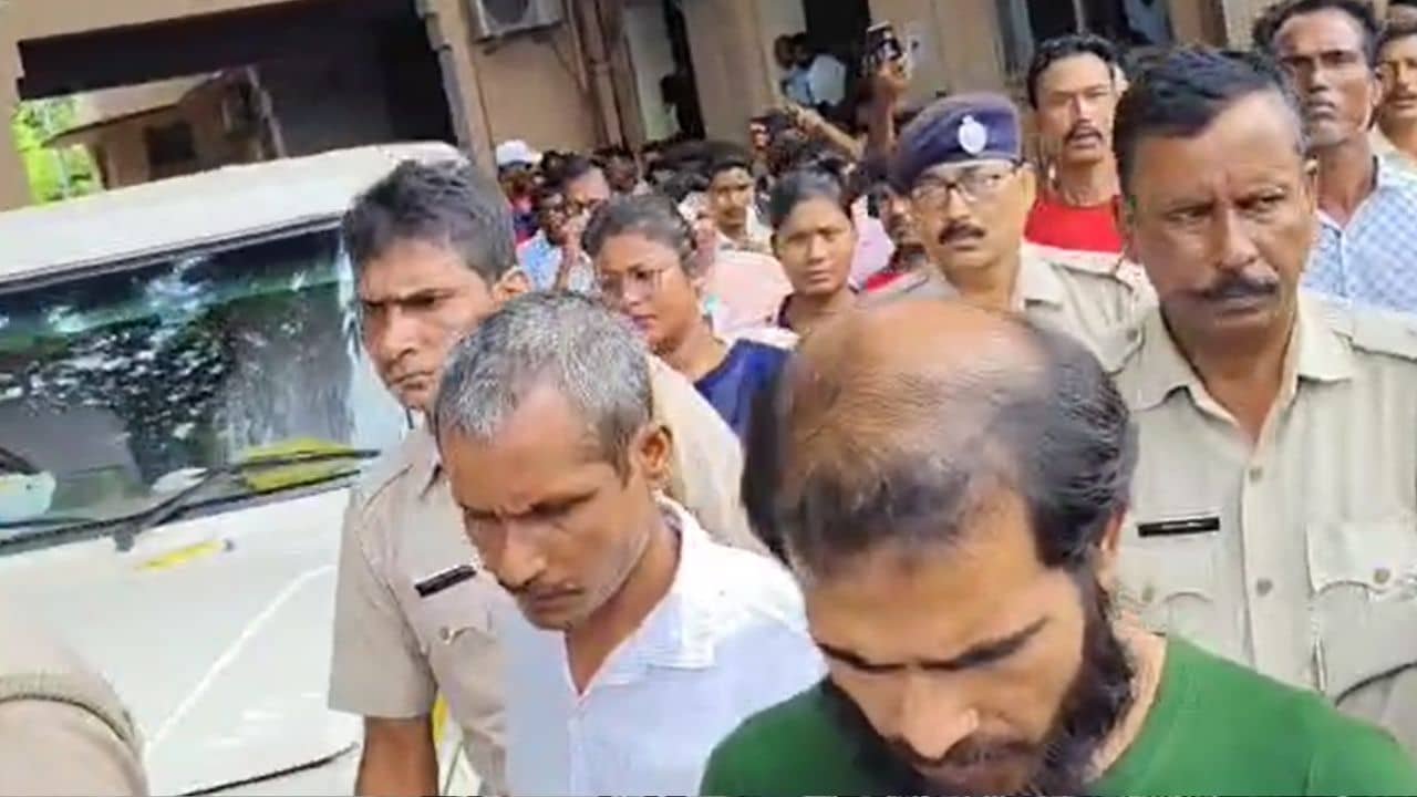 Jalpaiguri: নাবালিকাকে গণধর্ষণ করে খুন, ৩ জনকে ফাঁসির সাজা দিল আদালত