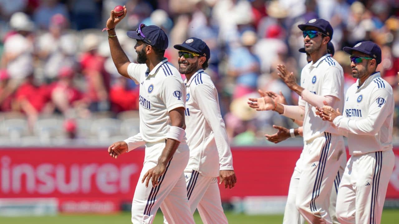 IND vs ENG: বিদেশে বেস্ট বুমরা! ছাপিয়ে গেলেন কিংবদন্তি কপিল দেবকে