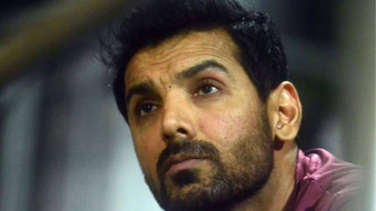 কার দোষে বিয়ের ১১ বছর পরেও নিঃসন্তান? সাফ জানালেন জন আব্রাহম