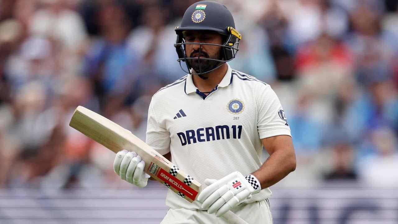 Karun Nair: ফর্মে নেই করুণ নায়ার, ইংল্যান্ড সফরের মাঝেই বদলে ফেললেন দল