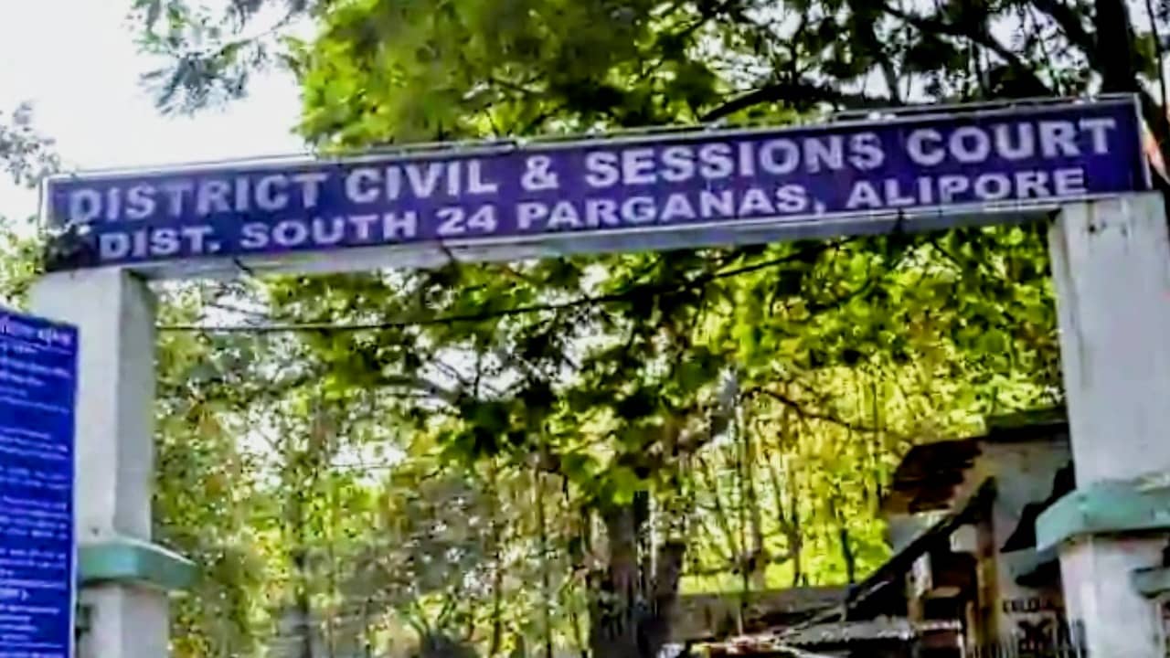 Kasba Case: আদালতে জামিনই চাইল না অভিযুক্তদের আইনজীবীরা, নতুন মোড় নিচ্ছে কসবা গণধর্ষণ কাণ্ড?