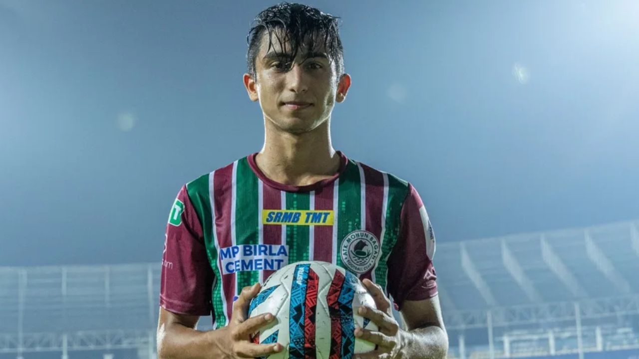 Mohun Bagan: বছর ঘুরতেই দীর্ঘ চুক্তিতে সবুজ মেরুনে ফিরলেন ডার্বির নায়ক কিয়ান নাসিরি