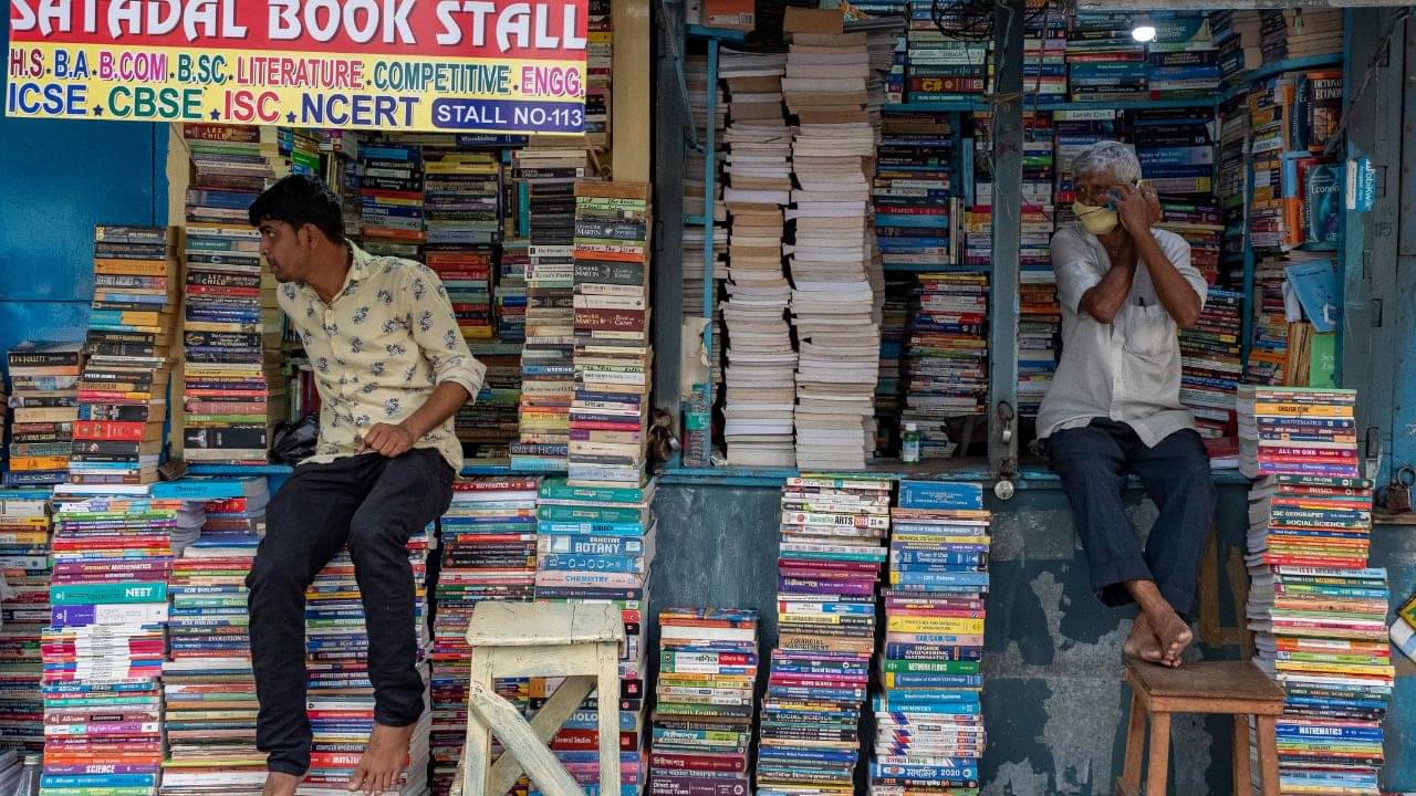 Firhad Hakim: বাংলা কম্পালসারি! শহরের দোকানে দোকানে গেল নির্দেশিকা, জানালেন ফিরহাদ
