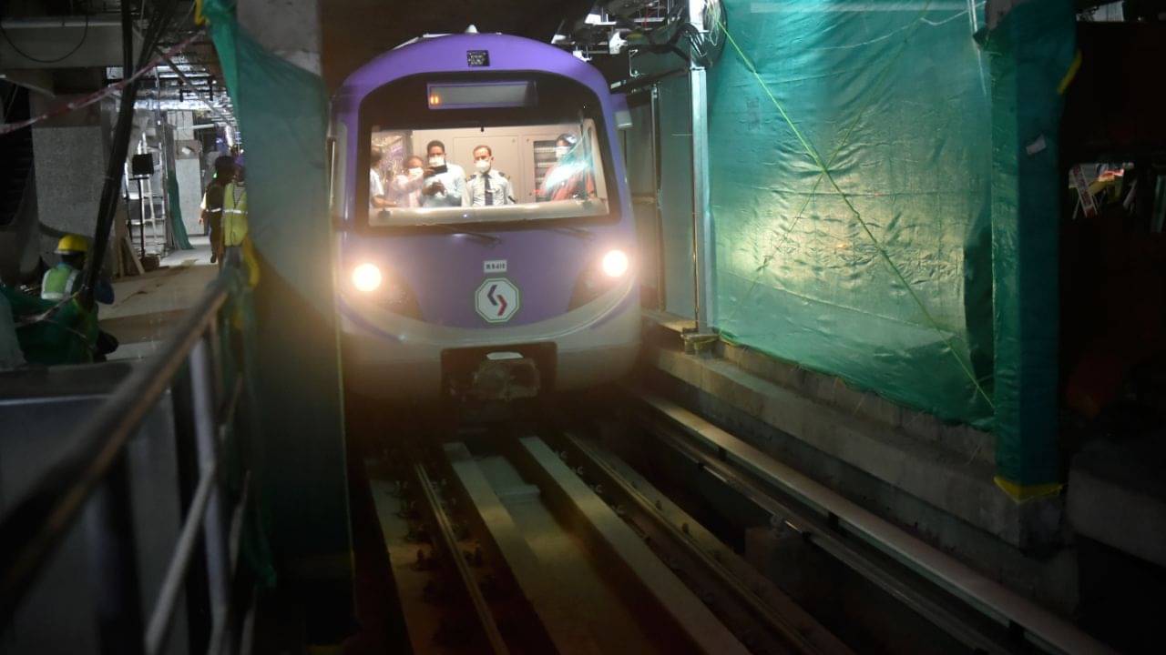 East-West Metro: ইস্ট-ওয়েস্ট মেট্রোতে এবার বেসরকারিকরণ?