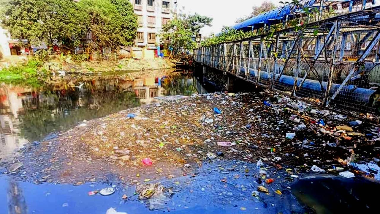 Kolkata Municipality: নিকাশি নিয়ে এবার কলকাতা পুরসভাকে খোঁচা সেচমন্ত্রীর, ‘জটিলতা’ মানলেন ফিরহাদ