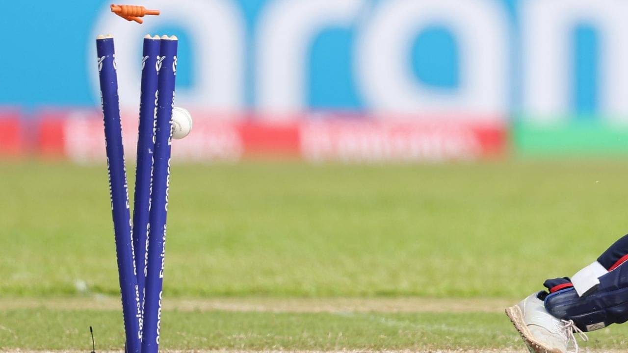 Cricket: দুই বোলার, টানা ছয় বলে ৬ উইকেট, হ্যাটট্রিক একজনের!