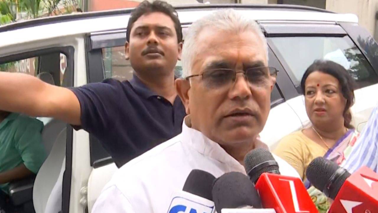 Dilip Ghosh: আমাকে দলের তরফে প্রধানমন্ত্রীর অনুষ্ঠানে নিমন্ত্রণ করেনি, কর্মীরা করেছেন, বিস্ফোরক দিলীপ