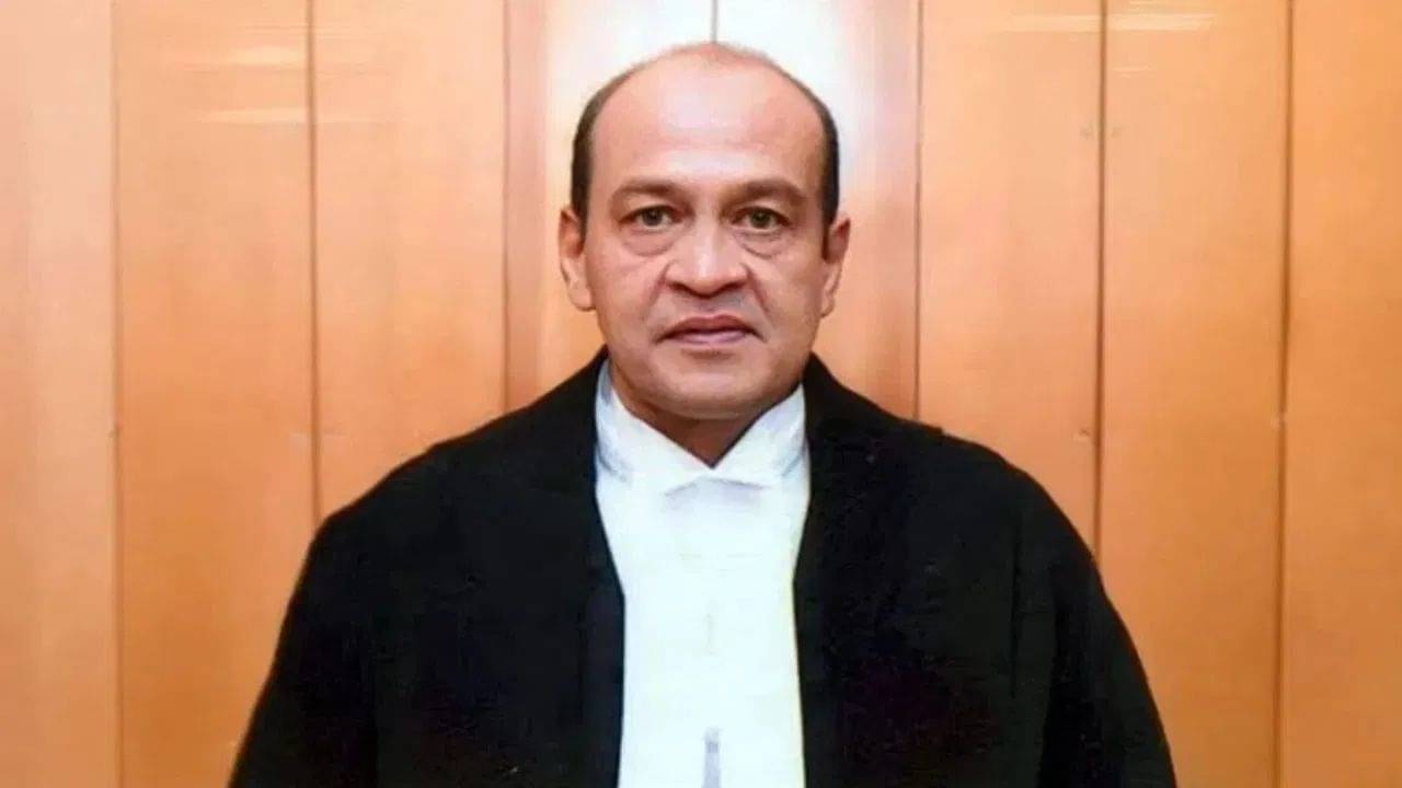 Justice Verma: এতদিন অপেক্ষা করলেন কেন?, সুপ্রিম কোর্টে কড়া প্রশ্নের মুখে বিচারপতি ভার্মা