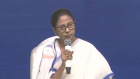 বাংলায় কাজ করে বাইরের দেড় কোটি পরিযায়ী শ্রমিক: মমতা বাংলায় কাজ করে বাইরের দেড় কোটি পরিযায়ী শ্রমিক: মমতা