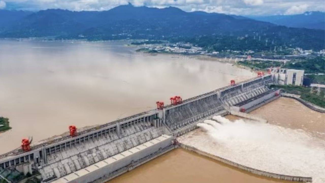 China: গোপনে বাঁধ তৈরি করছে চিন! আতঙ্কে অরুণাচল