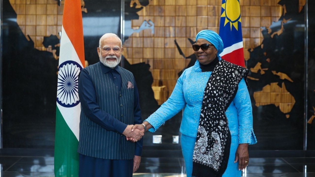 Narendra Modi: নামিবিয়ায় সর্বোচ্চ সম্মান পেলেন প্রধানমন্ত্রী নরেন্দ্র মোদী Narendra Modi: নামিবিয়ায় সর্বোচ্চ সম্মান পেলেন প্রধানমন্ত্রী নরেন্দ্র মোদী