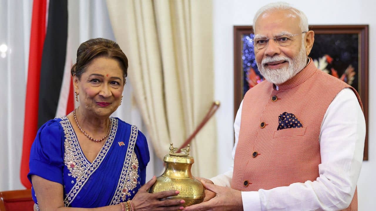 Narendra Modi: প্রধানমন্ত্রী বিহারের মেয়ে, ত্রিনিদাদ সফরে গিয়ে আপ্লুত মোদী