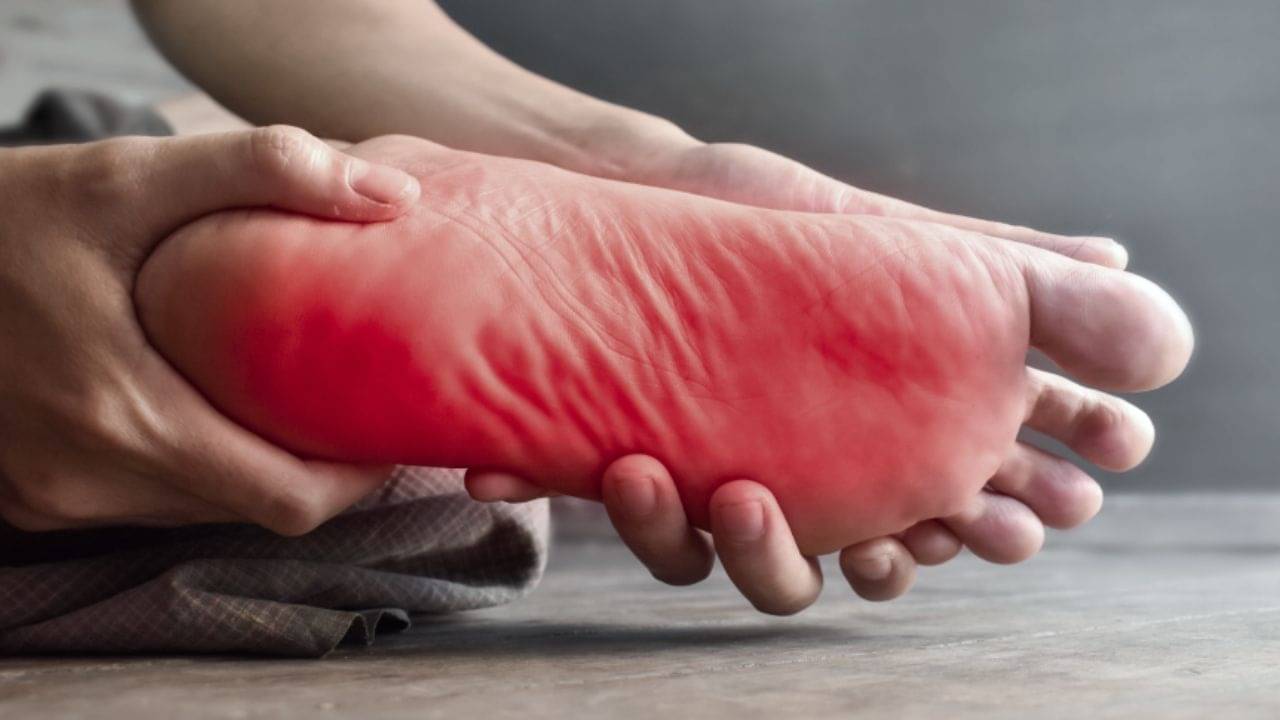 হাতে পায়ে প্রায়শই ঝি ঝি ধরে? বিপদ সংকেত নয় তো!