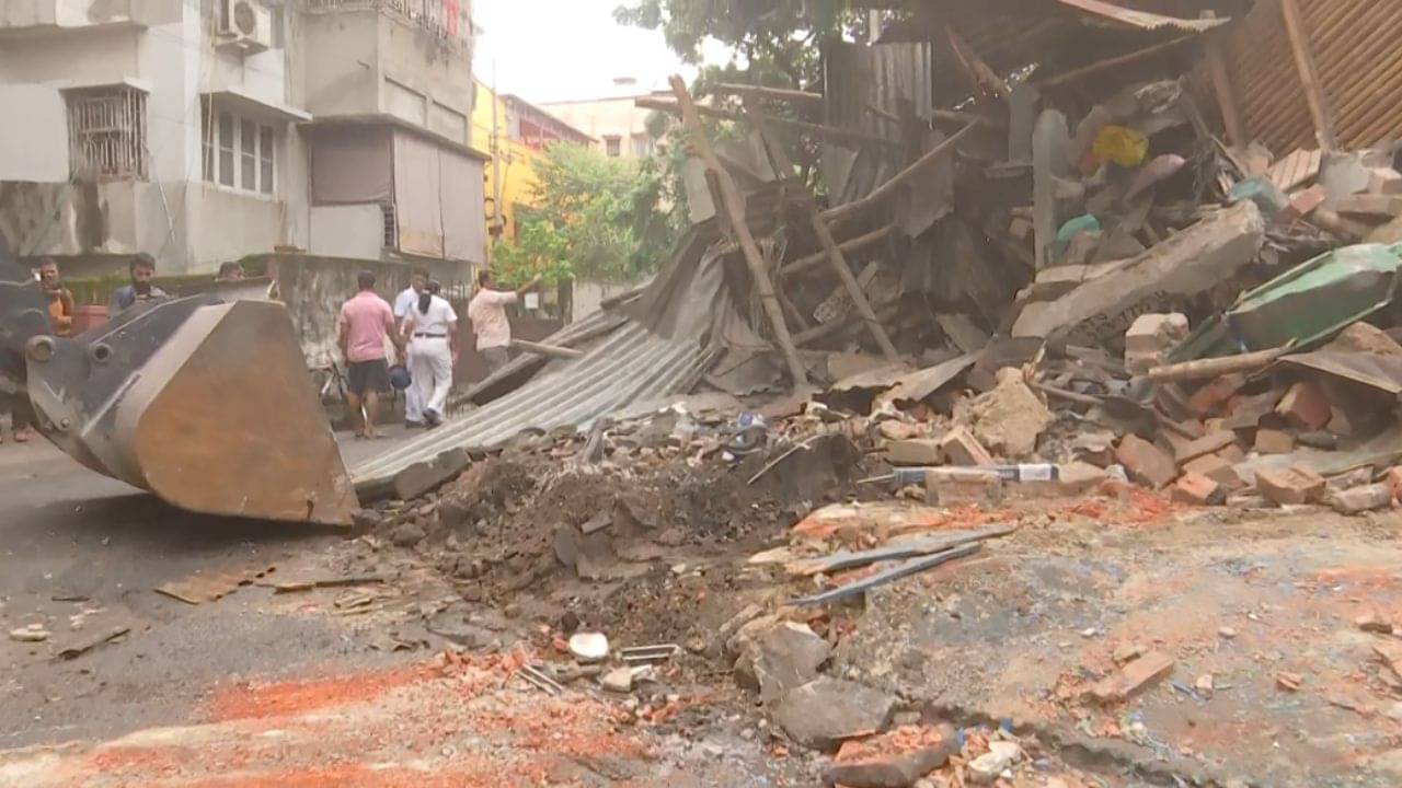 Lords More: ১২০টি দোকান ভেঙে দেওয়ার অভিযোগ, লর্ডসের মোড়ে ব্যাপক অশান্তি