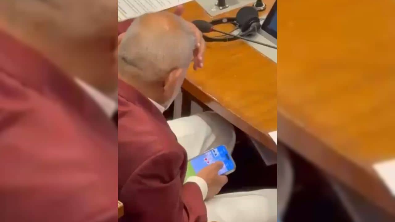 Maharashtra Minister: বিধানসভায় অধিবেশনের মাঝেই ফোনে গেম খেলছেন কৃষিমন্ত্রী