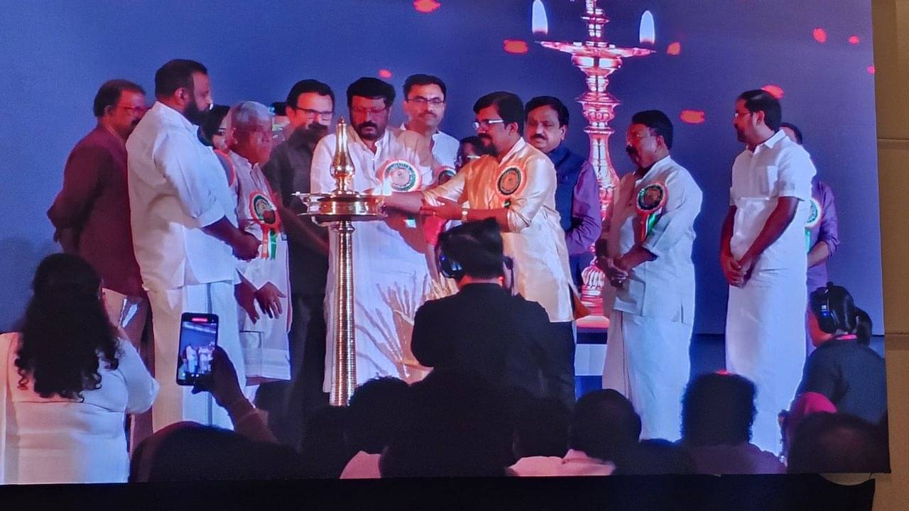 Nursing Students Scholarship: মিলবে ১ কোটি টাকা! বিদেশে নার্সিং পড়বে প্রান্তিক ঘরের মেয়েরাও