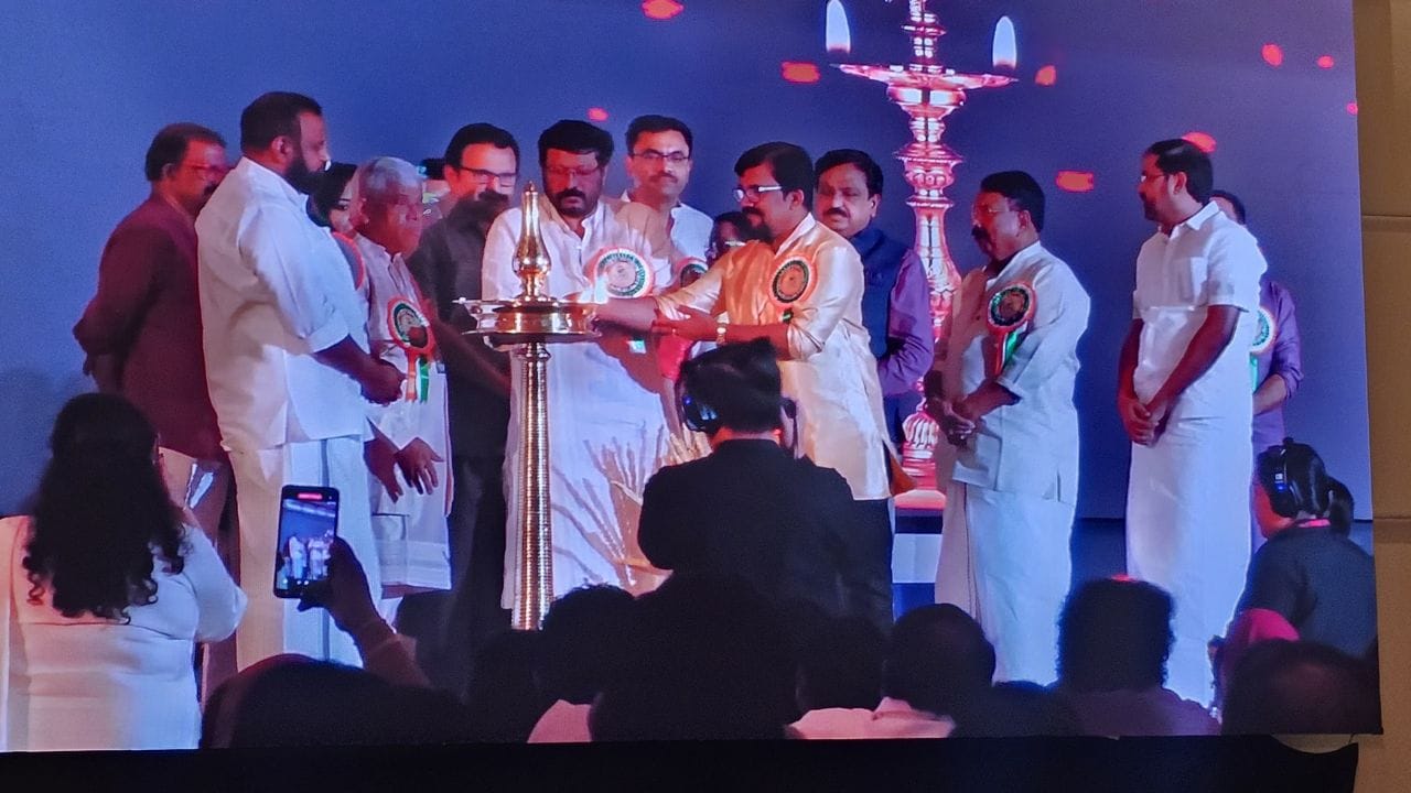 Nursing Students Scholarship: মিলবে ১ কোটি টাকা! বিদেশে নার্সিং পড়বে 'প্রান্তিক' ঘরের মেয়েরাও Nursing Students Scholarship: মিলবে ১ কোটি টাকা! বিদেশে নার্সিং পড়বে 'প্রান্তিক' ঘরের মেয়েরাও