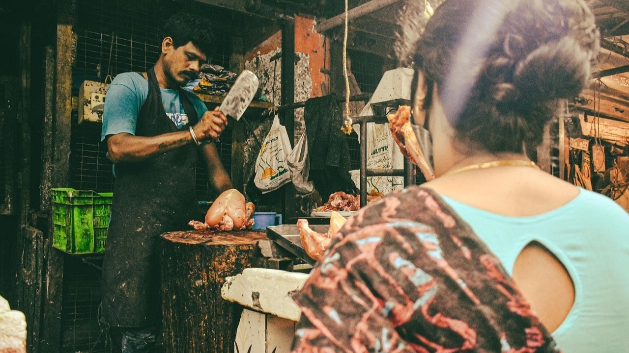 Meat Shop Controversy: গোটা শ্রাবণ মাস জুড়ে বন্ধ থাকবে মাংসের দোকান? Meat Shop Controversy: গোটা শ্রাবণ মাস জুড়ে বন্ধ থাকবে মাংসের দোকান?