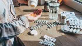 Expired Medicine: মেয়াদ উত্তীর্ণ ওষুধ আর রাখতে পারবেন না বাড়িতে, বিরাট Expired Medicine: মেয়াদ উত্তীর্ণ ওষুধ আর রাখতে পারবেন না বাড়িতে, বিরাট