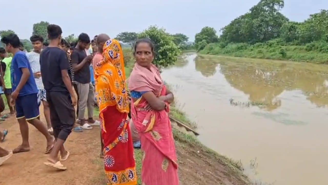 Medinpur: স্কুলের নাম করে লুকিয়ে জঙ্গল এলাকায় চলে গিয়েছিল ৫ বন্ধু! শেষে ভয়ঙ্কর পরিণতি